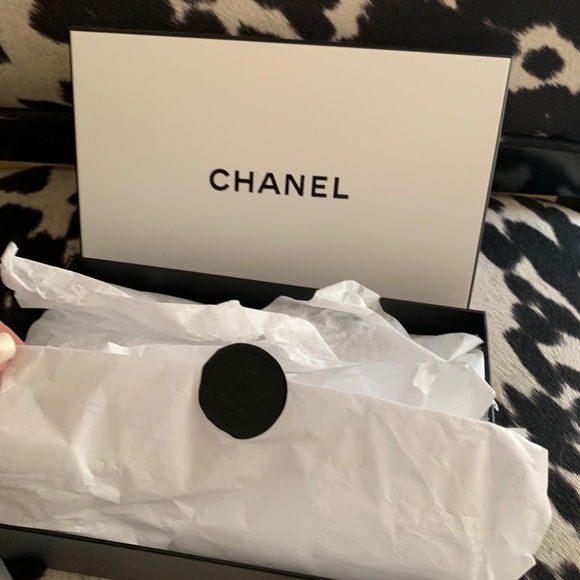 CHANEL 💯 AUTHENTIC EMPTY BOX - Picture 4 of 7